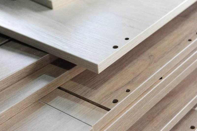 Masalah umum dan solusi lem lelehan panas yang digunakan untuk penyegelan tepi furnitur.